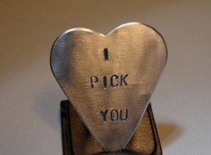 heart_shaped_aluminum_guitar_pick_with_i_pick_you_2a1318df